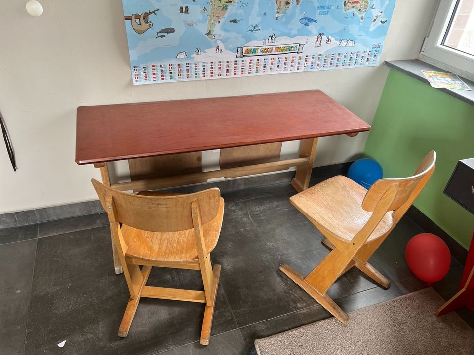 Schultisch, Schreibtisch Kinder Retro in Hannover