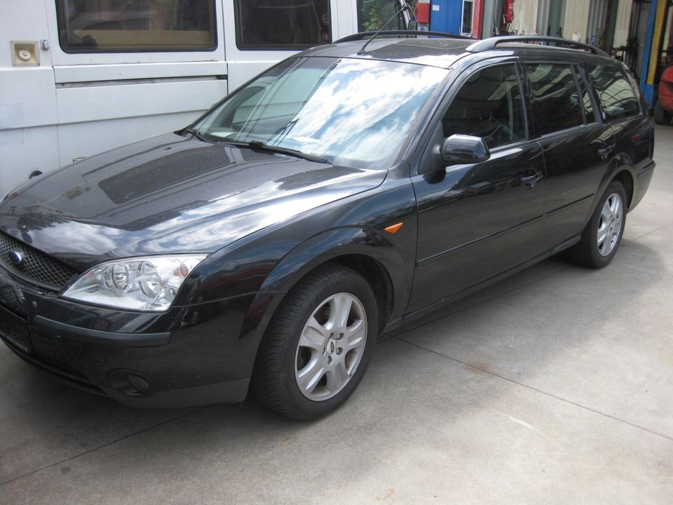 Ersatzteilspender FORD Mondeo-Kombi 11/2002, Panther schwarz in Köln