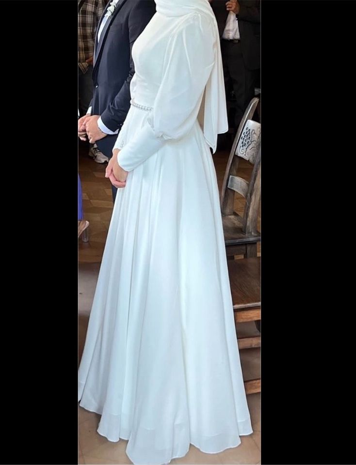 Weißes Brautkleid aus Tüll+ Perlengürtel| Nikah elbisesi|tesettür in Duisburg