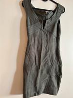 Guess Kleid Khaki Niedersachsen - Schwanewede Vorschau