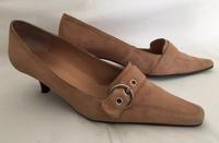 schicke BUFFALO LONDON Wildleder Schuhe Pumps 40 Leder Beige Berlin - Schöneberg Vorschau