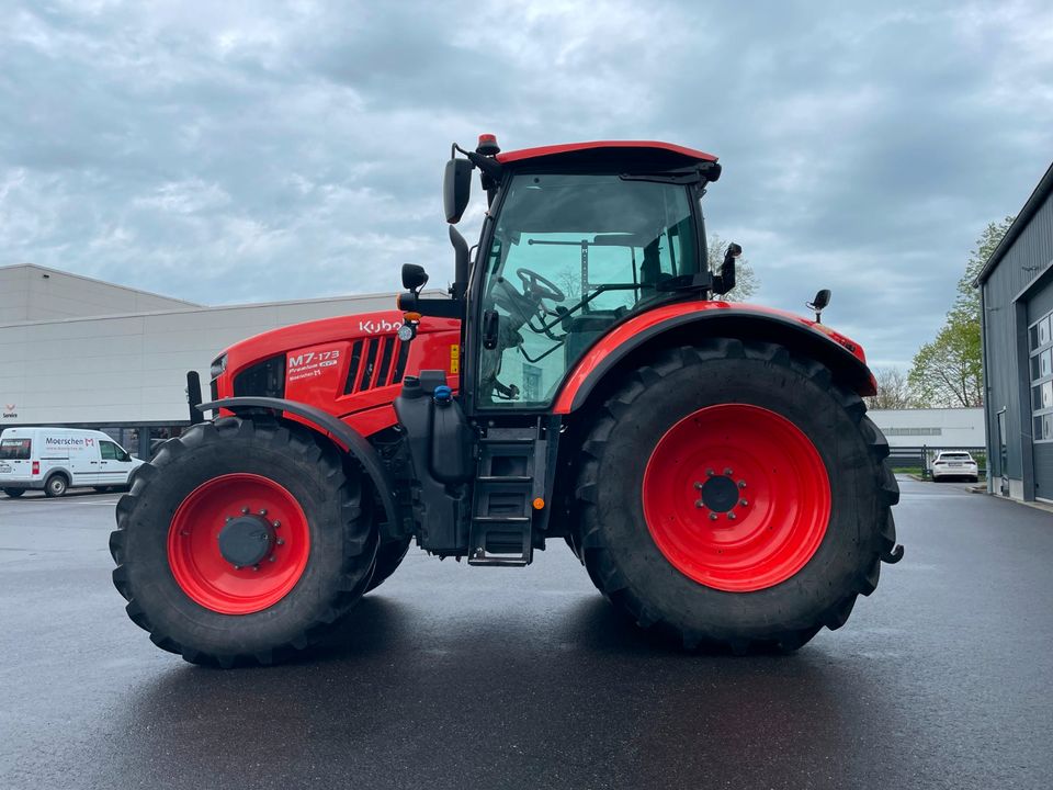 Kubota M7-173 Premium KVT Schlepper, Traktor stufenlos Mietrückl. in Tönisvorst