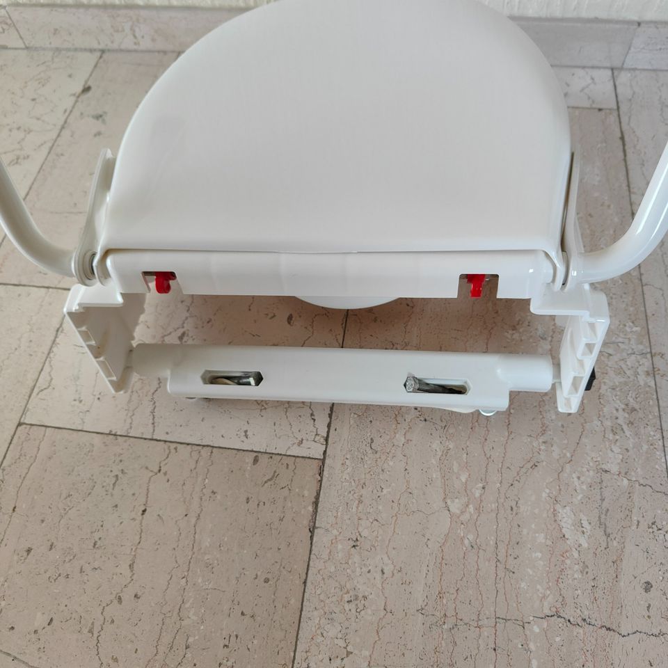 Pflegebedarf Toilettensitzerhöhung von Aquatec Neuwertig in Erwitte