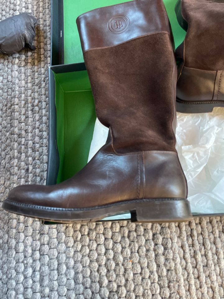 Tommy Hilfiger Stiefel Gr. 40 dunkelbraun in Nachrodt-Wiblingwerde