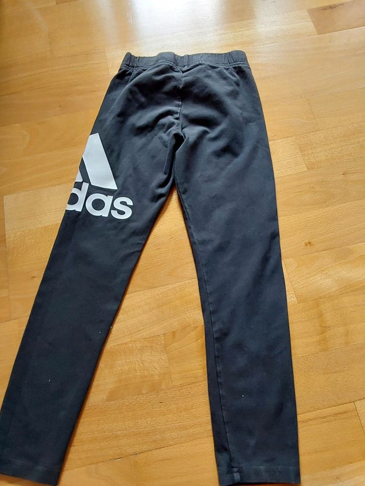 Adidas Leggings Gr.  134 in Weisendorf