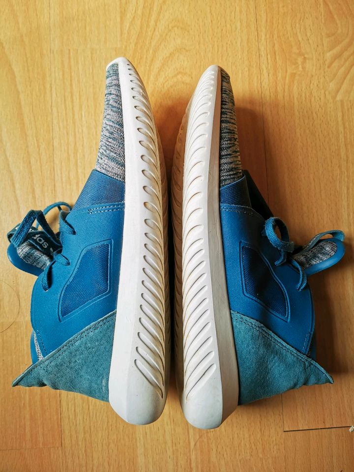 Adidas Original Tubular Defiant Sneaker Gr.40, blau/weiß in Loose 