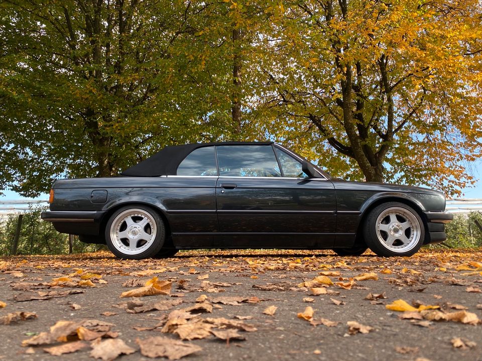 BMW E30 Cabrio 320 in Horgenzell