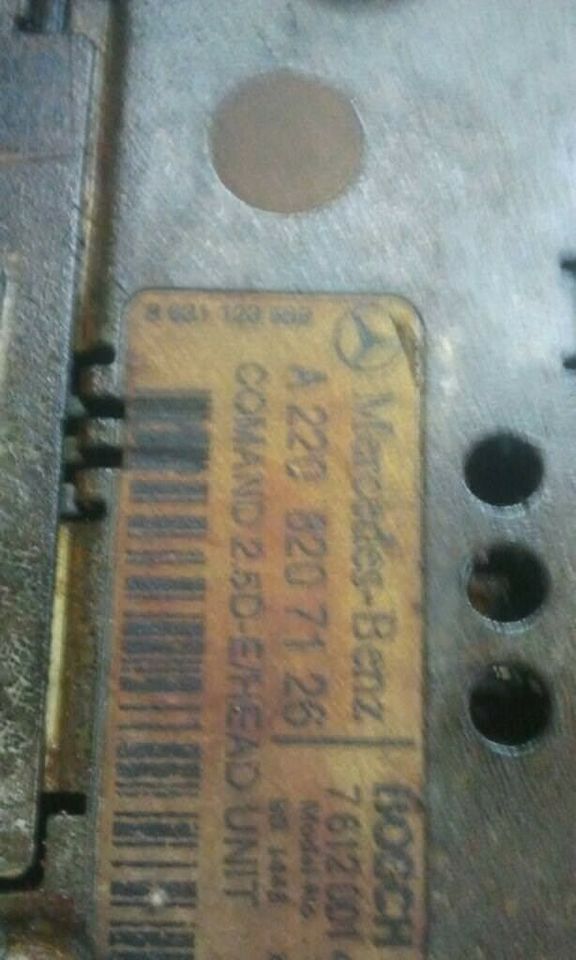 Mercedes-Benz W220 CD Kassette Radio Navi A2208207126 in Wasserlosen