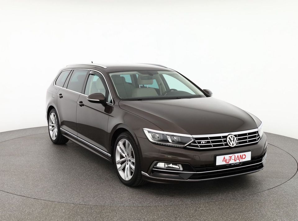 Volkswagen Passat Variant 2.0 TDI R-Line LED Navi Standh. H in Brehna