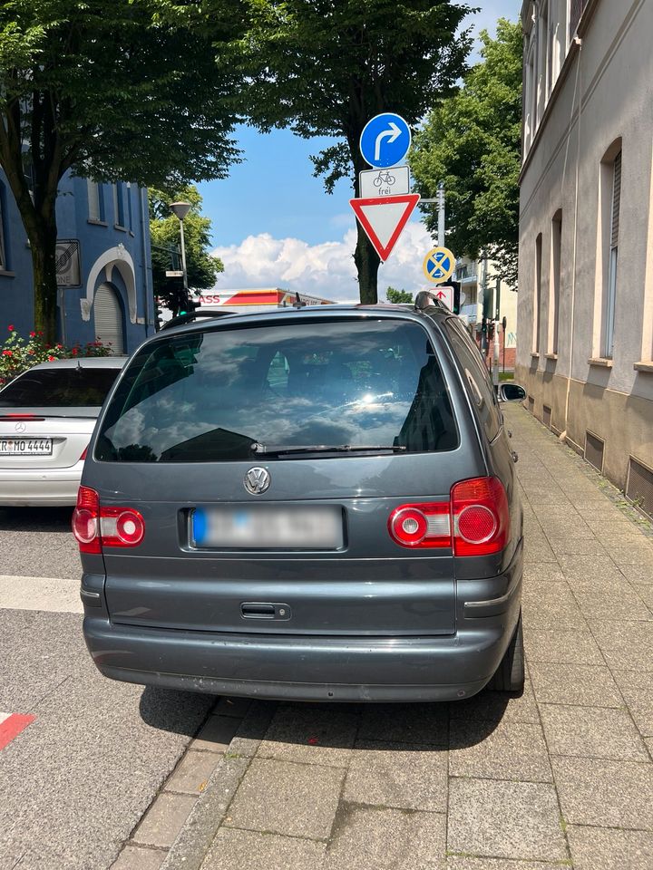 Volkswagen Scaran 2.0 in Krefeld