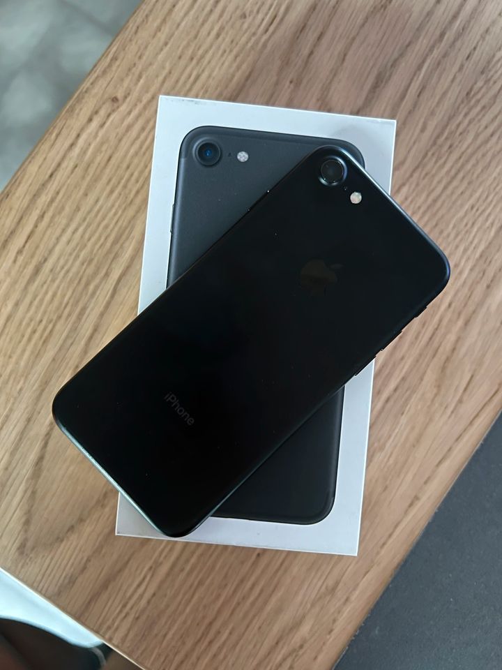 iPhone 7 -128GB- in Merchweiler