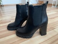 Tamaris Chelsea Plateau Boots 35 Leder Rheinland-Pfalz - Gau-Bischofsheim Vorschau