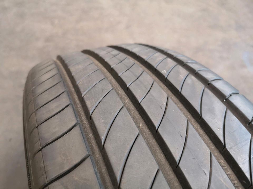 1x Sommerreifen 215/55R17 94V Michelin 215/55 R17 Montage möglich in Hemmingen