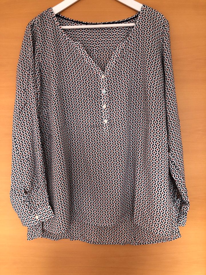 Tolle Viskose Bluse Oberteil Shirt XL/XXL/44 neuwertig in Freiburg im Breisgau