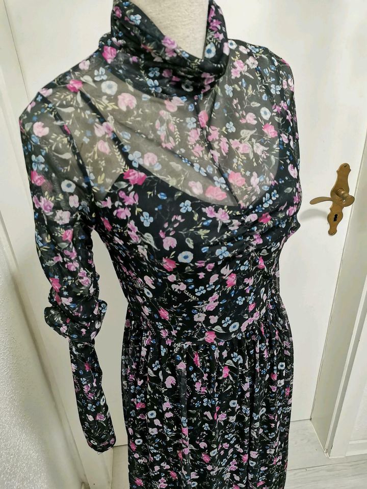 Blumenkleid |Midi Kleid Asos in Lindlar