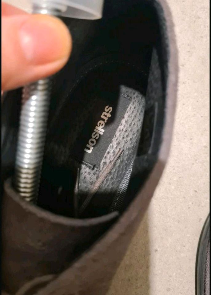 Strellson Schuhe Schnürschuhe Büro fein grau Wildleder 42 in Neuss