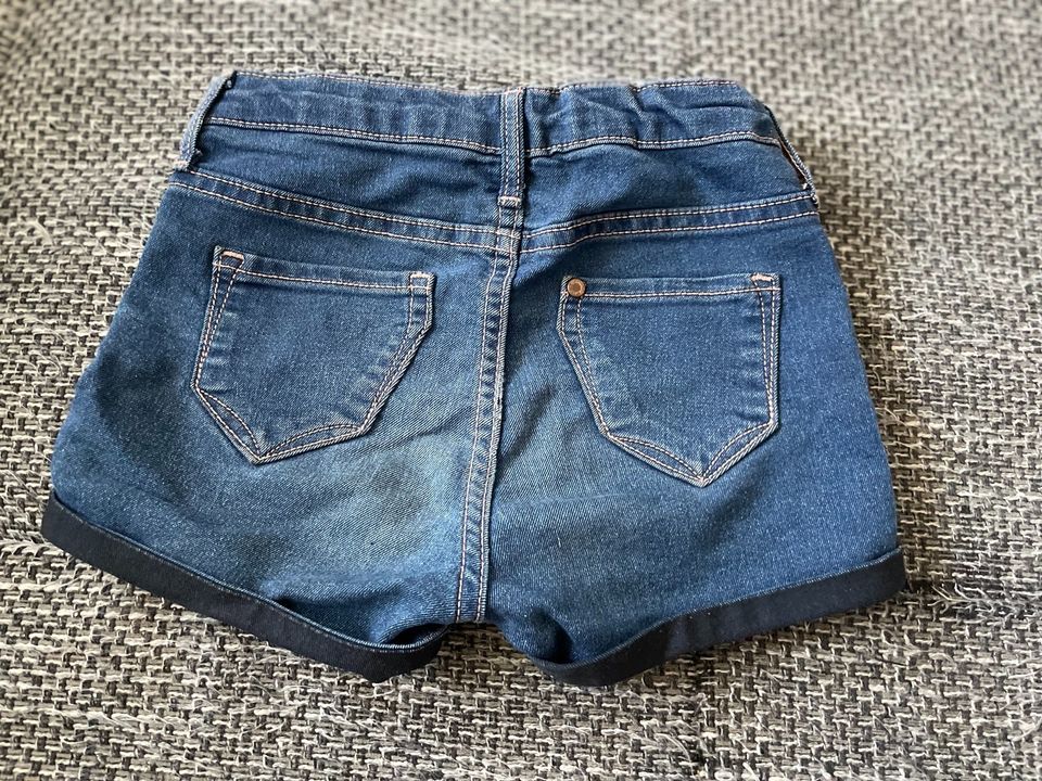 Kurze Jeanshose Größe 110 in Stuttgart