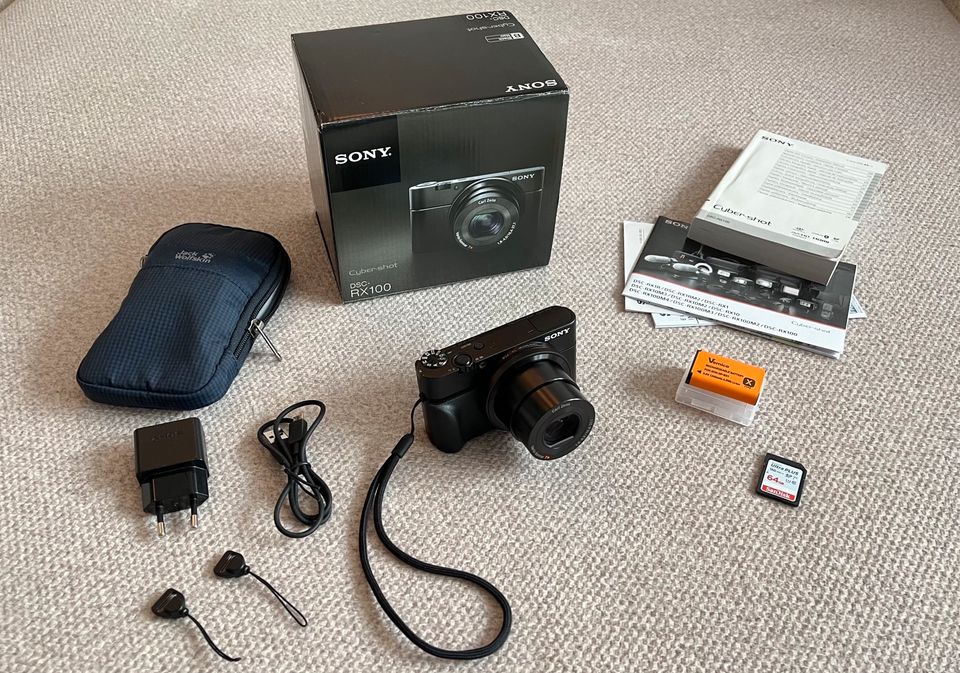 Sony Cyber Shot DSC RX100 Digitalkamera 64GB, Akku, Griff, Kabel in Viersen