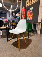 Vitra DSW Eames Side Chair 290€ weiß NP485€ inkl. MwSt. 43cm Hamburg-Nord - Hamburg Eppendorf Vorschau