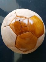 Skulptur massiv Kern Holz Fußball Unikat Niedersachsen - Nahrendorf Vorschau