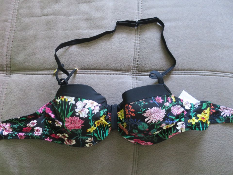 Bikinioberteil Chantelle 90 D oder Bikinihose Gr L NEU in Dresden