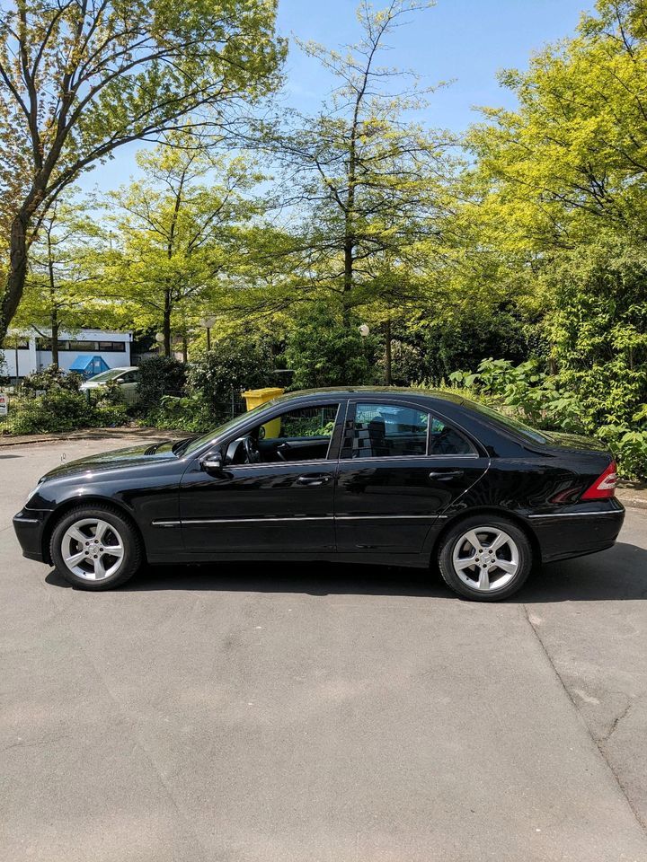 Mercedes Benz C180 Kompressor Avantgarde in Düsseldorf