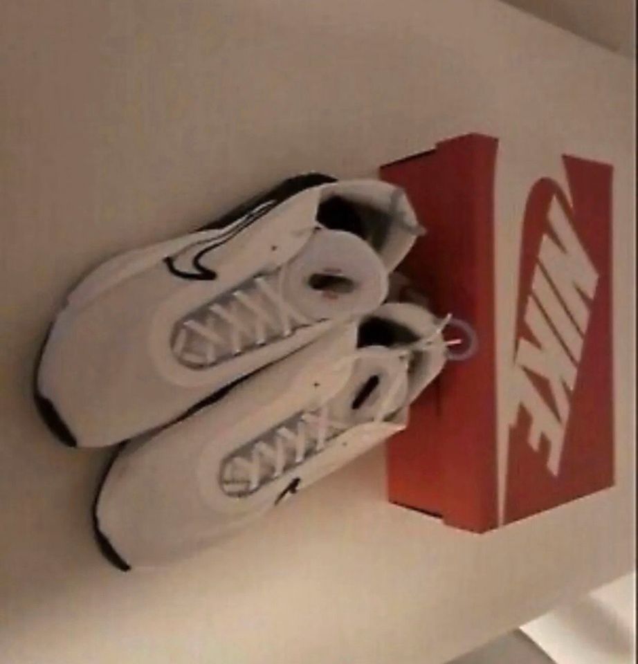 Nike air Max 2090 UNISEX Größe.: 45, nagelneu & ungetragen!!! in Böel