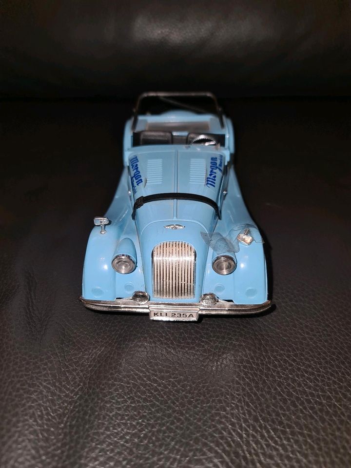 1 18 1:18 Modellautos Maisto, Roadlegends, Mercedes, Chevrolet in Wartenberg