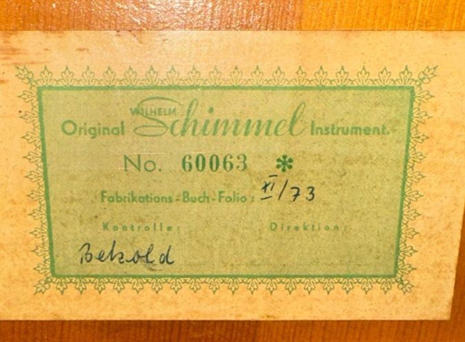 Schimmel Flügel in Hamburg