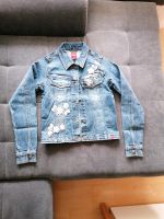 Esprit Jeansjacke mit Stickereien Neu ohne Etikett Größe 152 Baden-Württemberg - Calw Vorschau