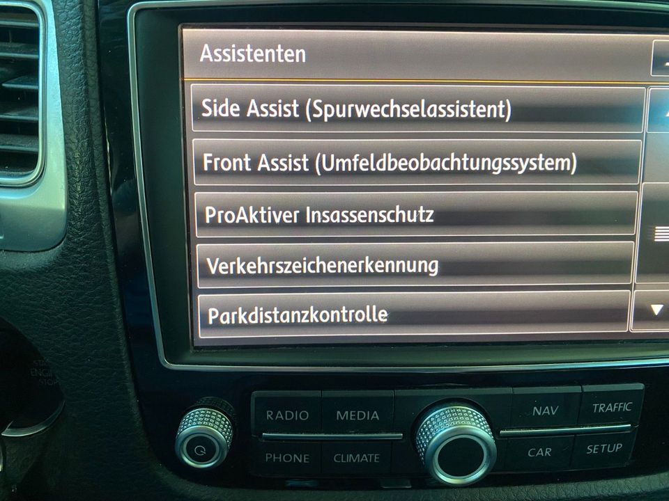 Volkswagen Touareg 3.0 V6 TDI SCR Tiptr. Exclusive Excl... in Berlin