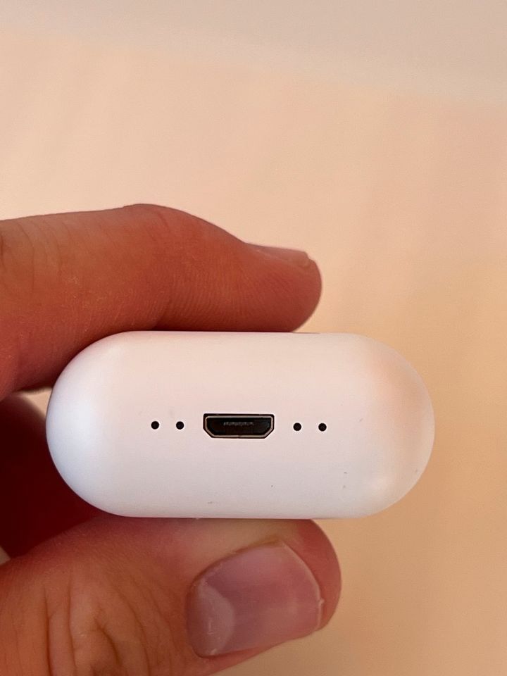 Motorola Earpods(Kopfhörer) in Neu Ulm