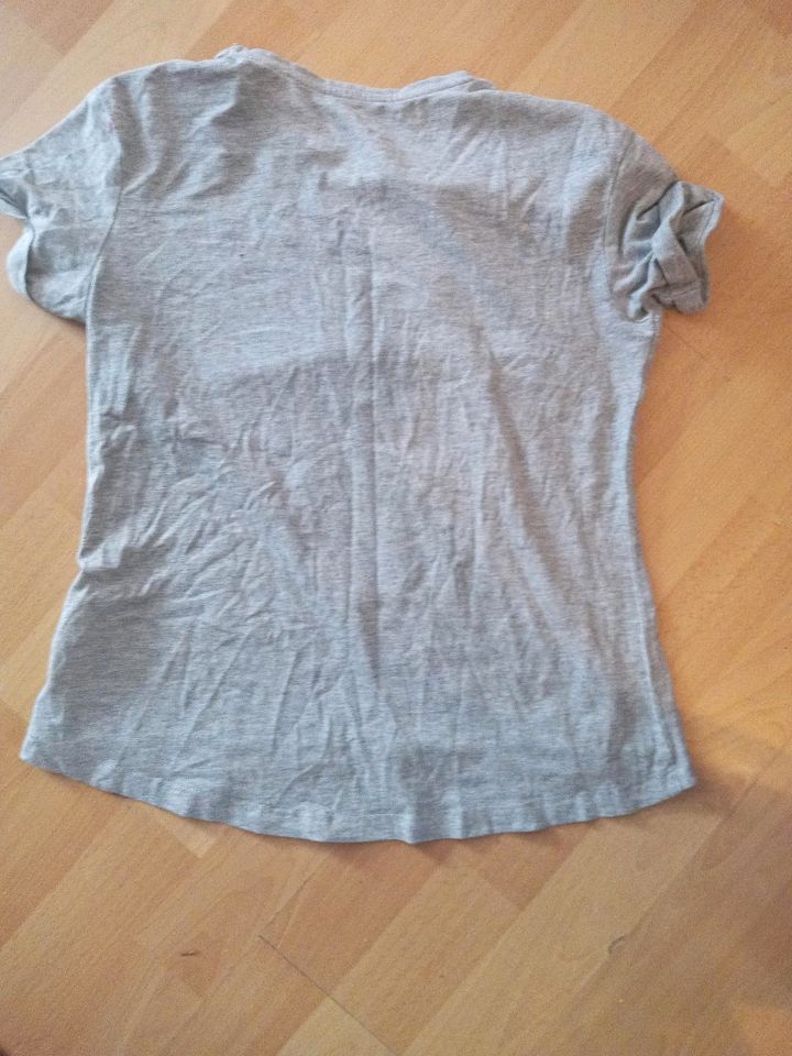 Mädchen T Shirt große große 158/164 in Hamburg