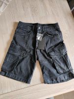 Yakuza Cargo Shorts Neu Gr 31 Niedersachsen - Osten Oste Vorschau