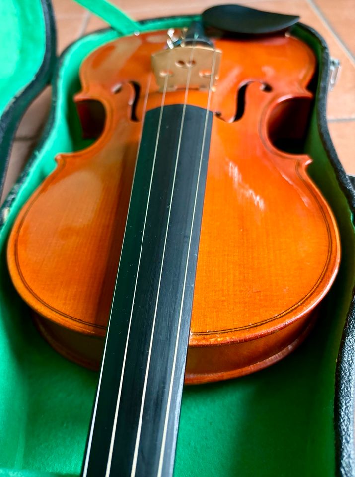Geige Violine wie neu, komplett mit neuem Zubehör in Bremen