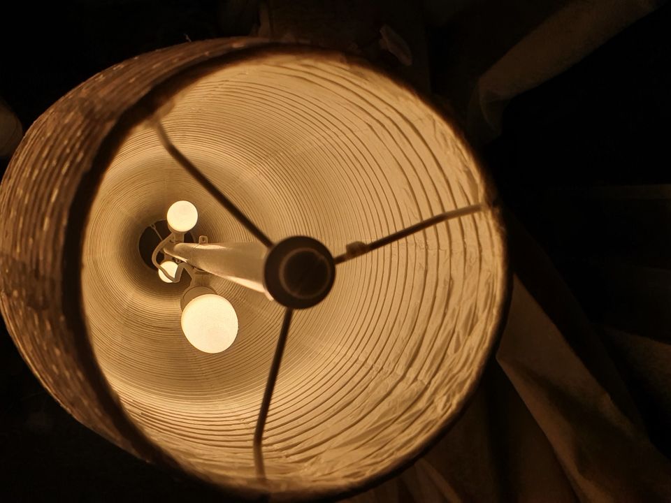 Moderne Stehlampe Papier in Düsseldorf