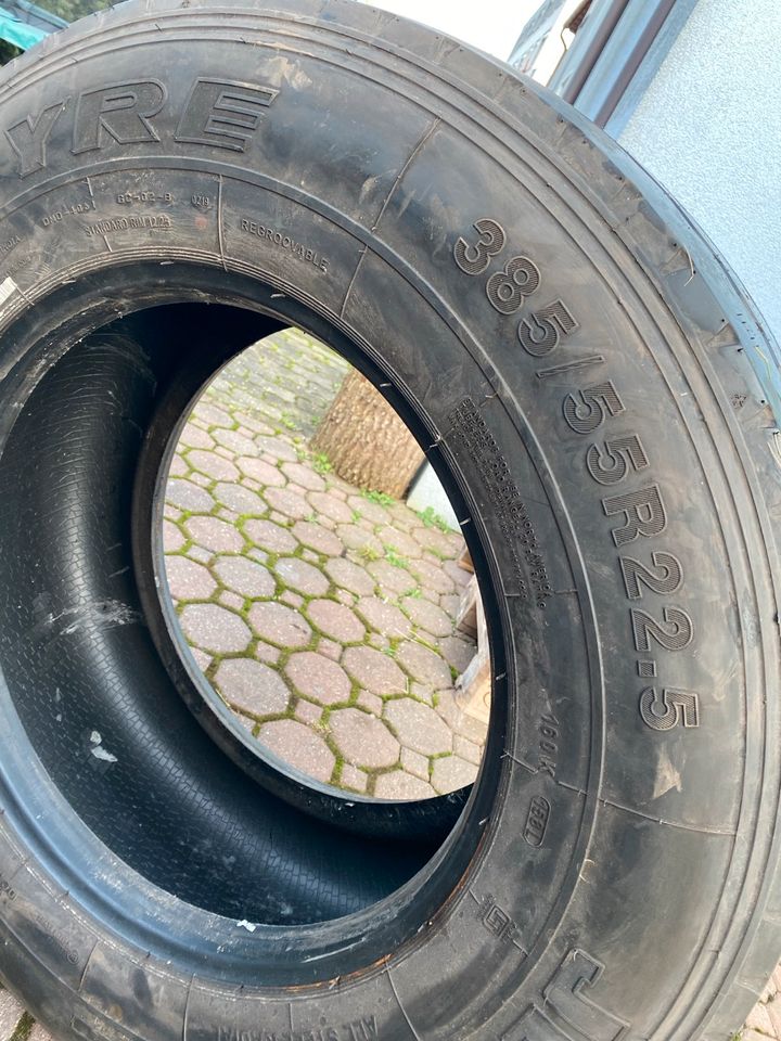 Lkw Reifen 385/55 R22,5 JK Tyre in Schwaig