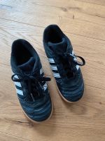 Hallenschuhe Adidas Größe 33 Turnschuhe indoor Baden-Württemberg - Überlingen Vorschau