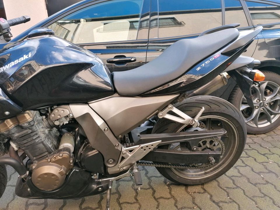 Motorrad, Kawasaki z750 in Erlensee