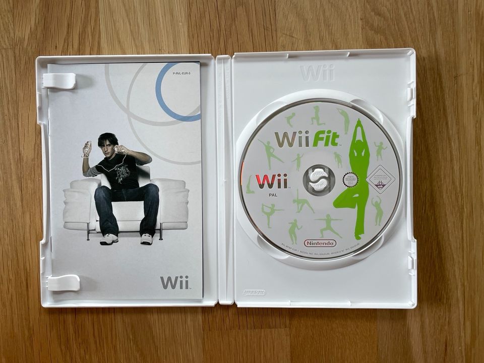 Wii Fit, Wii Fit Plus, Balance Board in Kleinmachnow