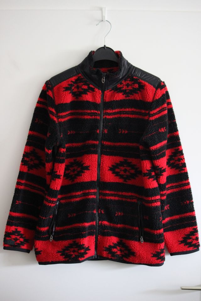 Rote/Schwarze Ralph Lauren Kinderjacke Größe: XL in Wolfsburg