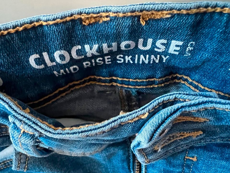 Clockhouse Jeanshosen Mid Rise Skinny Gr. 164 / 36 in Gelsenkirchen