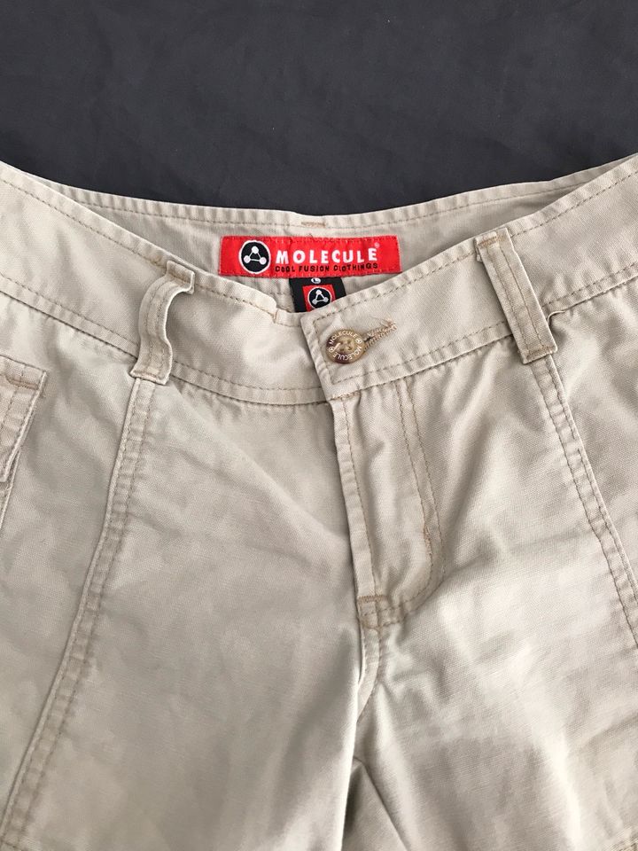 Shorts Molecule  Gr. S  beige  ***Top Zustand *** in Remseck am Neckar