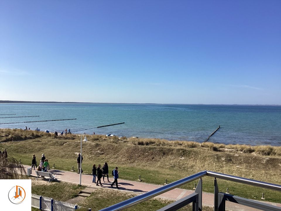 Rendite-Chance! Kapitalanlage Ferienwohnung "Strandvilla Glowe", direkter Meerblick, großem Balkon! in Glowe Rügen