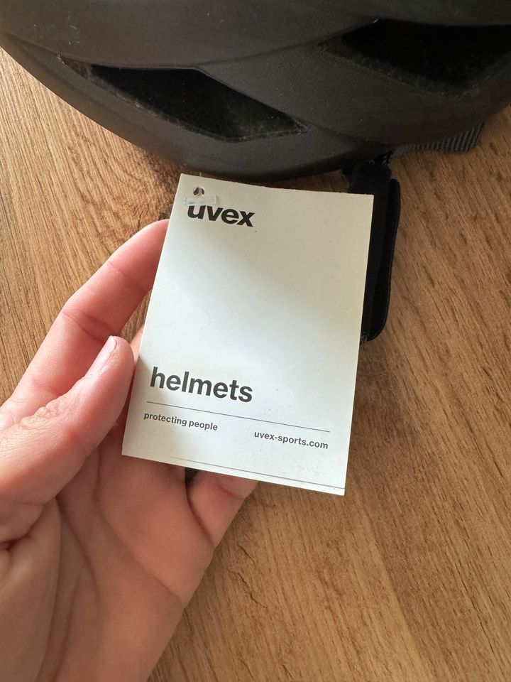 Neuer Uvex Fahrradhelm Unisex in Aachen