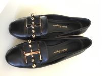 Salvatore Ferragamo Pumps schwarz mit goldenem Blumenabsatz Baden-Württemberg - Merdingen Vorschau