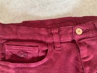 Hochwertige Lacoste Jeans , neu Gr 28 Trendfarbe Bordeaux Hessen - Maintal Vorschau