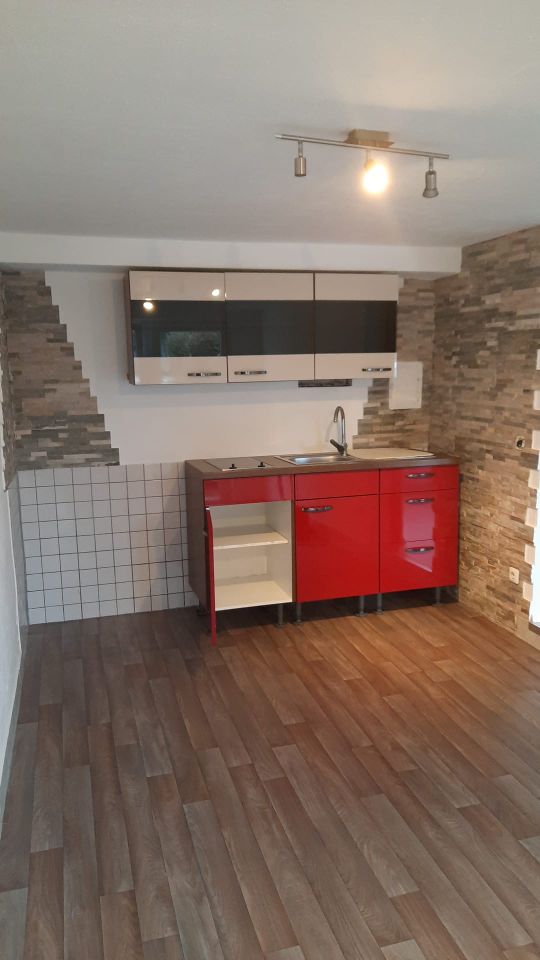 2 Zimmer Singl Wohnung mit Küche und Duschraum ab sofort in Braunfels