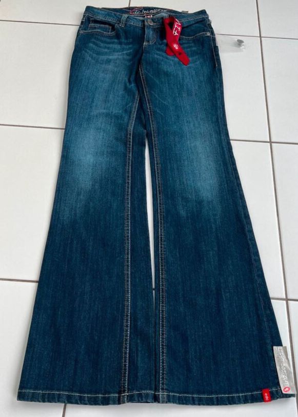 OVP ESPRIT EDC Jeans Hose FIVE Denim 27/34 Five-Pocket-Jeans ligh in Stuttgart