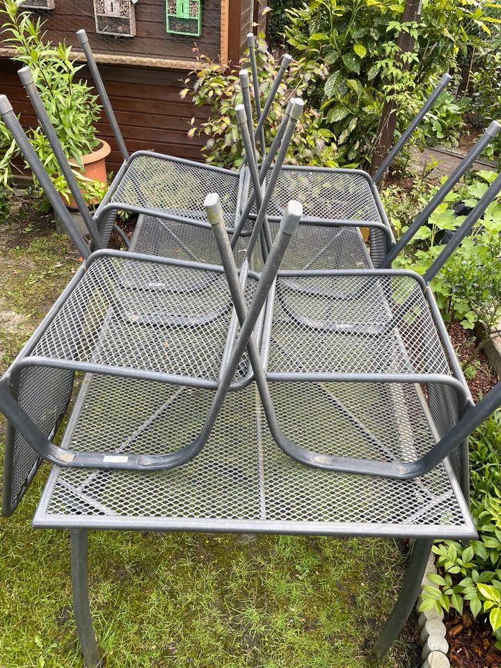Gartentisch mit 4 Stühlen Metall in Gelsenkirchen
